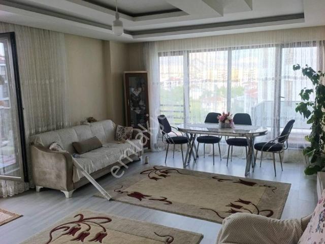 Satılık 3+1 Arakat Daire Cadde Üstü Pegout Bayi Karşısı