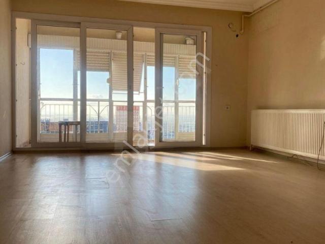Çiğli Egekent Deniz Manzaralı Doğalgazlı Kiralık 3+1 Daire