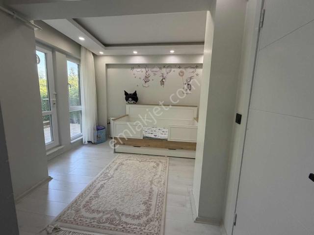 Satılık 3+1 Daire Maltepe Dubleks Veranda Ebevyn Banyo