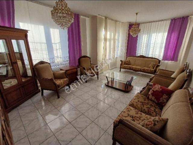 Satılık 3+1 Yenişehir Rızvanağa Caddesi Özemek Apt Diyarbakır