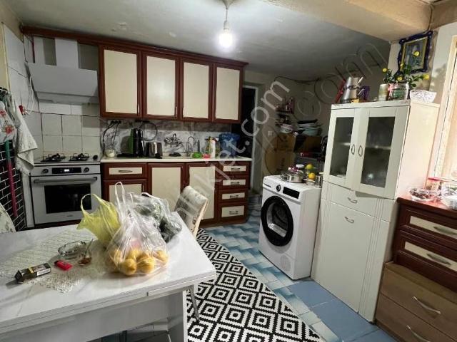 Satılık 3 Katlı Müstakil Bina 4 Kat İmarlı Kupon Bina Bozyakada