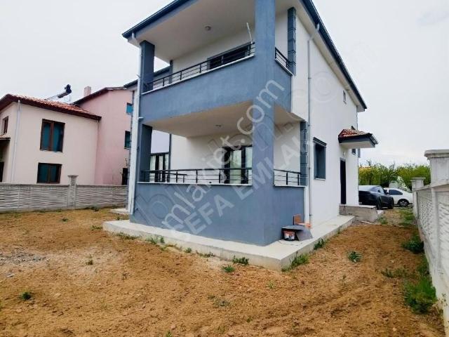 Satılık 4+1 Dubleks Villa Niğde Bahçeli Cumhuriyet 456 M² Arsa