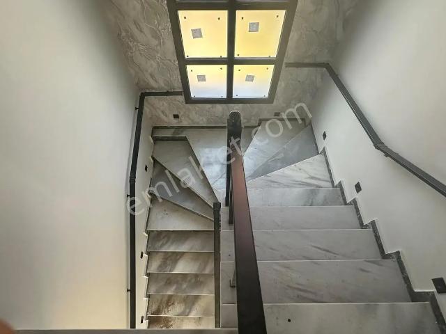 Satılık 4+1 Sıfır Villa