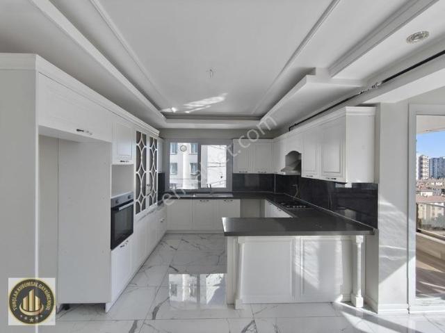 Satılık 4.5+1 Lüks Havuzlu Daire Wınston Avm Arkası