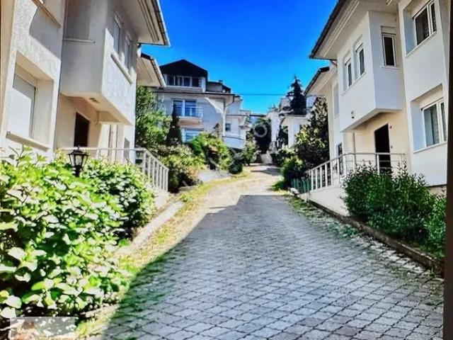 Satılık 4 Katlı İçi Yapılacak Deniz Manzaralı Villa