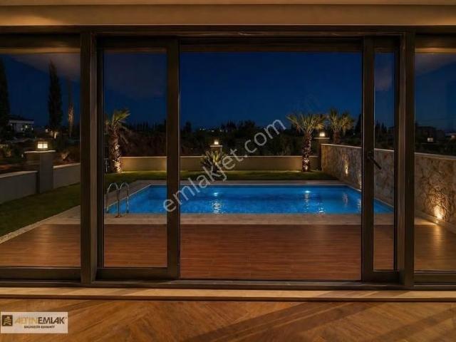 Satılık 5+1 Havuzlu Akıllı Villa Lüks Yaşamın Yeni Adresi