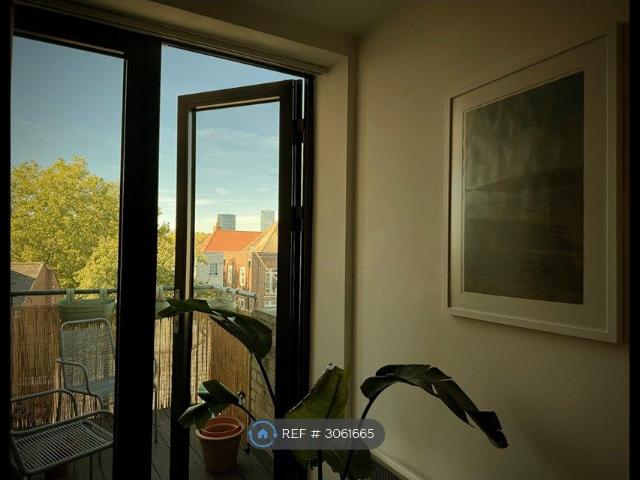 Satchwell Road, London E2, 1 bed flat to rent, £2,349 pcm | PrimeLocation