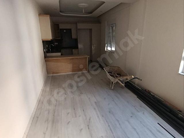 SATILIK ERENKÖY MAH.1+1AMERİKAN MUTFAK YERDEN ISITMA Y.GİRİŞ DAİRE