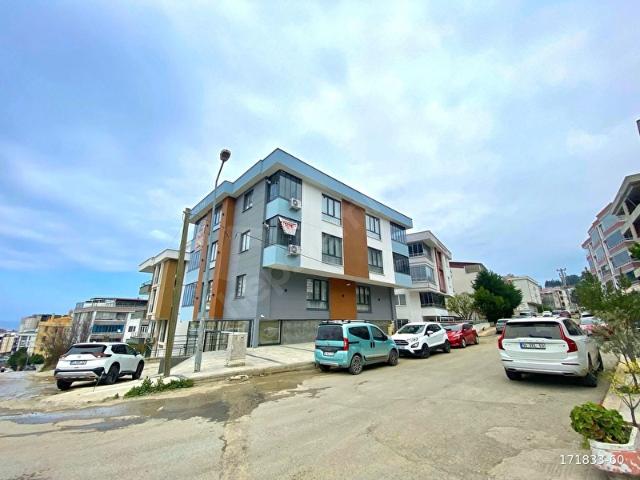 SATILIK ESENEVLER SIFIR 1+1 EŞYALI GENİŞ BALKON MERKEZİ KONUM