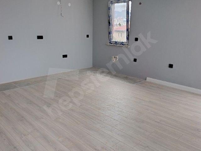 SATILIK Giresun teyyaredüzü 3+1muhteşem manzaralı site içinde 135m2 sıfır daire