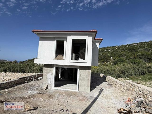 SATILIK Karaburun Saip Köyünde Bahçeli 3+1 Villa