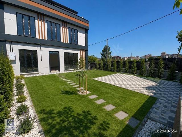 SATILIK VİLLA 7+1 BAHÇELİ MÜSTAKİL GİRİŞLİ ARNAVUTKÖY