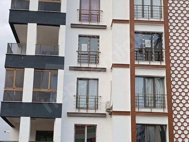 SATILIK YERİNDE DÖNÜŞÜM 3+1 DAİRE ARAKAT 100.YIL PARKI YANI BOSTANBAŞI YOLU