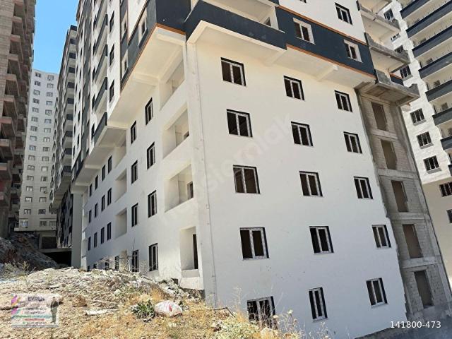 SATILIK 1+1 ARAŞTIRMA HASTAHANESİNİN ARKASINDA DAİRE