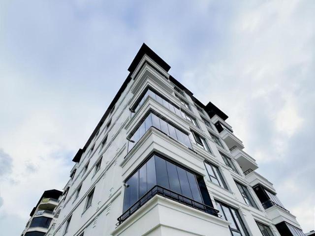 SATILIK 1+1 SIFIR EŞYALI DAİRE 50 m ŞEHİR HASTANESİNE YAKIN