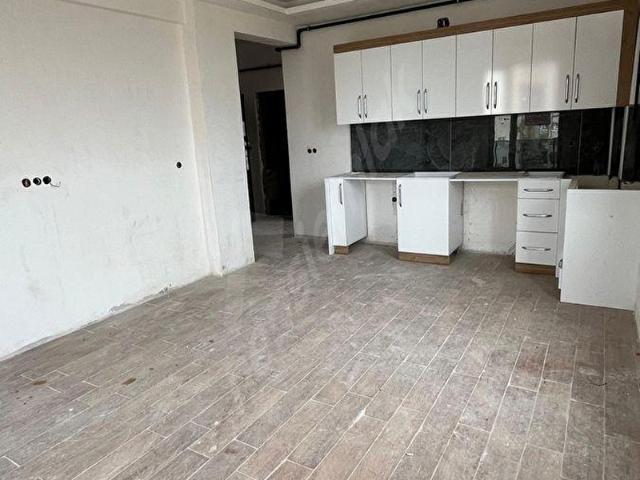 SATILIK 2+0 ARA KAT DAİRE