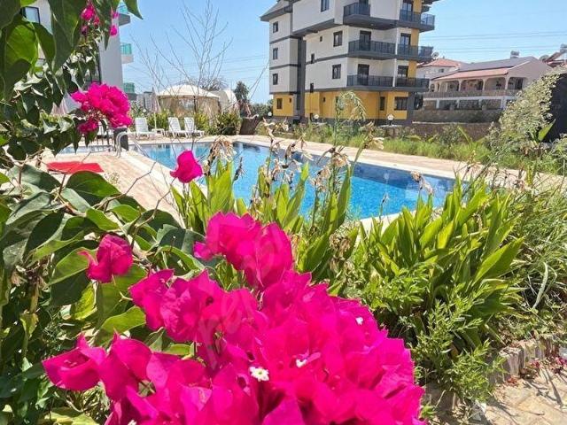 SATILIK 2+1 HAVUZ BAŞI DAİRE