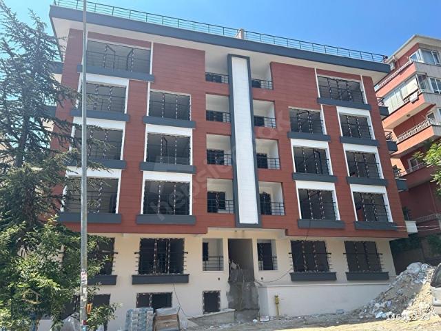 SATILIK,3+1,DAİRE,AYRANCI,HOŞDERE ve KUZGUN CAD.YAKINI ARA KAT