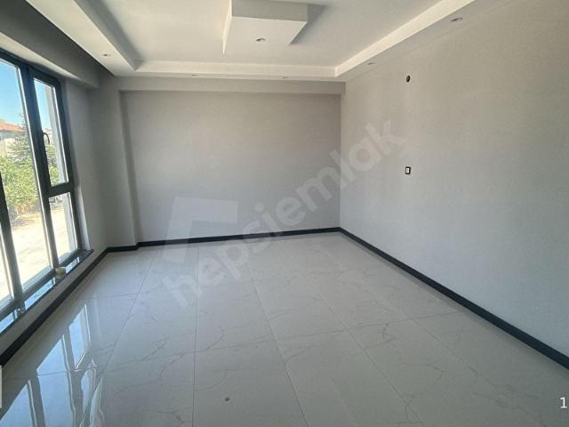 SATILIK 3+1 LÜX DAİRE KAFKAS CADDESİ CUMARTESİ PAZARI YAKINI