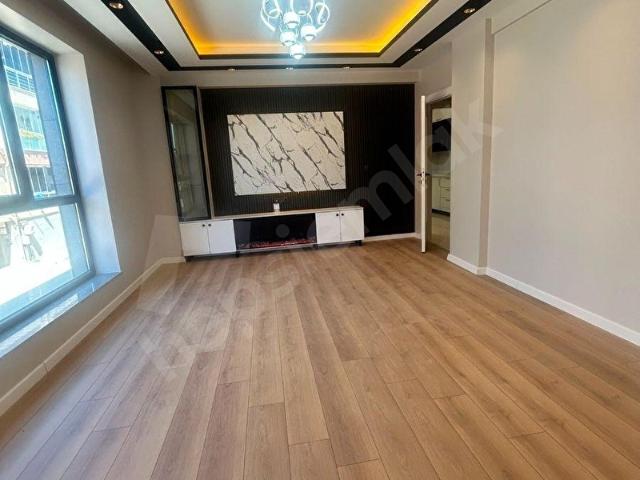 SATILIK 3+1 LÜX DAİRE TOMBAKZADE CADDESİGENÇLİK VE SPOR KULÜBÜ YAKINI