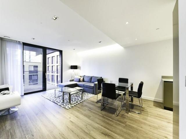 Satin House, Aldgate, London E1, 1 bed flat to rent, £3,500 pcm | PrimeLocation