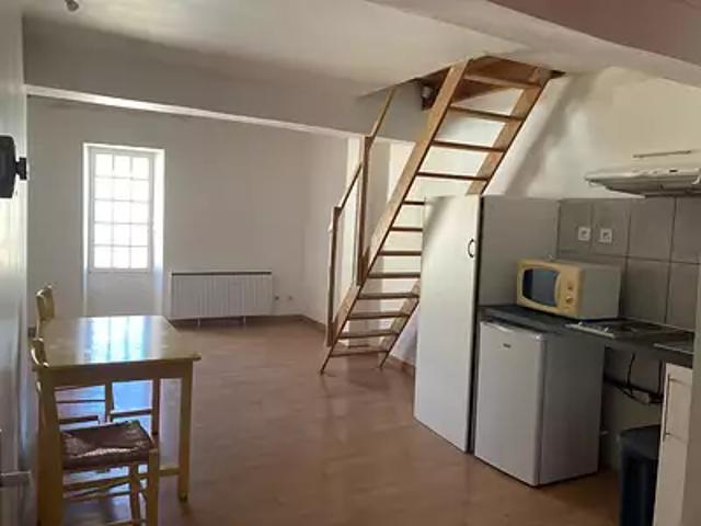 Sauveterre de Guyenne 33540 Location appartement 1 pièce t1