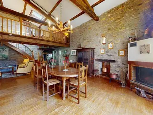Sauveterre de Rouergue 12800 Achat / Vente maison 7 pièces t7 jardin cave