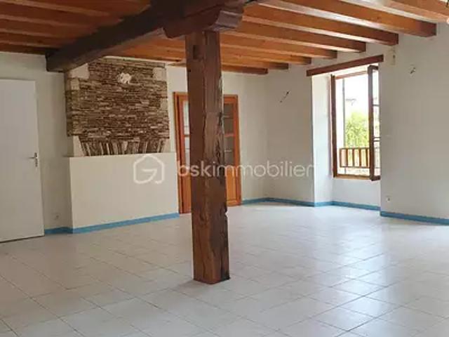 Sauzé Vaussais 79190 Achat / Vente appartement 7 pièces t7 terrasse cave
