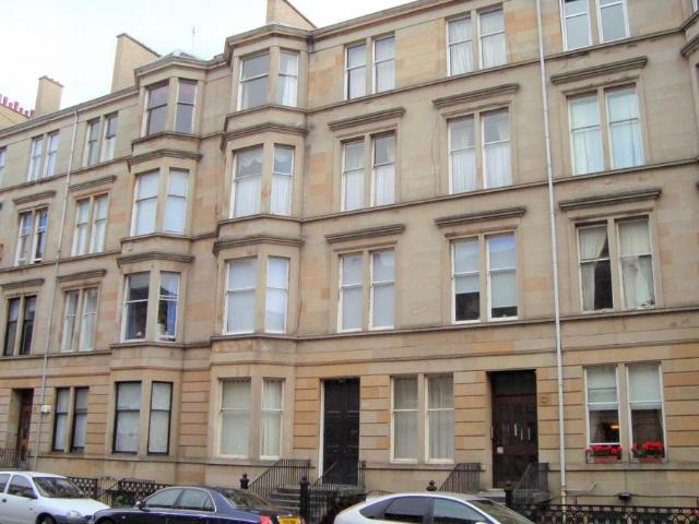 Sauchiehall Street, Glasgow G3 4 bed flat to rent £2,600 pcm £600 pw