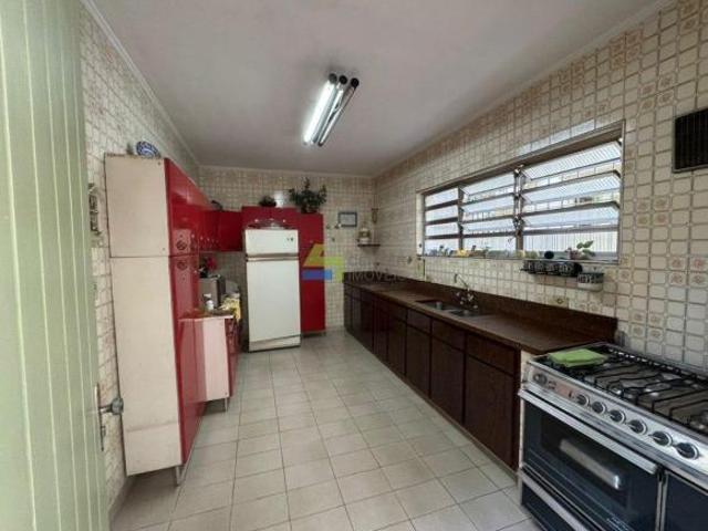 Saúde, 218m², 3dt, 3st, 5wc, 3vg, px ao metrô!