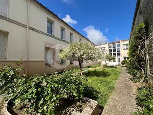 Saujon 17600 Achat / Vente appartement 2 pièces t2 cave