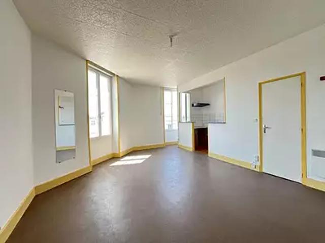 Saujon 17600 Achat / Vente appartement 2 pièces t2 au dernier étage