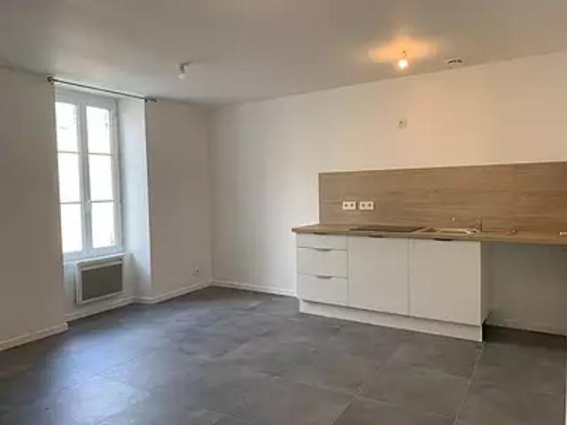 Saujon 17600 Location appartement 3 pièces t3 au dernier étage