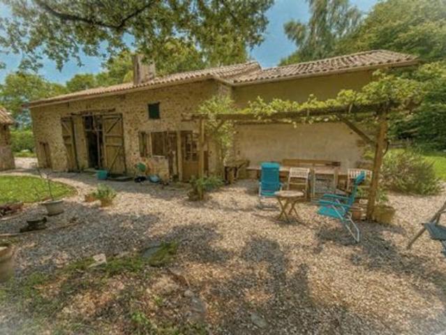 Saulgond Maison en caractre 5 pieces 174m2