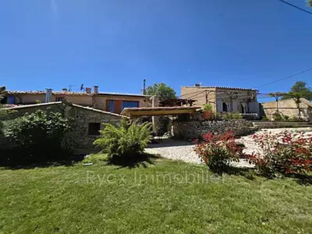 Sault 84390 Achat / Vente maison 8 pièces t8 piscine