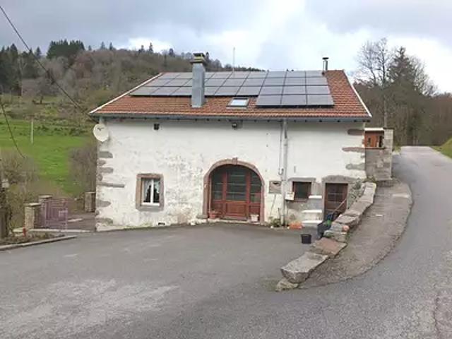 Saulxures sur Moselotte 88290 Achat / Vente maison 7 pièces t7 au dernier étage jardin