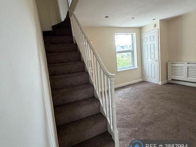 Saunders St, Gillingham, ME7 3 bed maisonette to rent £1,250 pcm £288 pw