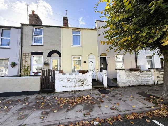 Saunders Street, Gillingham ME7, 2 bed terraced house to rent, £1,450 pcm | PrimeLocation