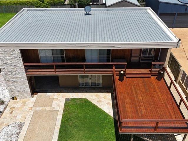 SAVVY INVESTOR ALERT $945PW DUAL INCOME BEACHSIDE, SHOPPING 3 MINUTES!