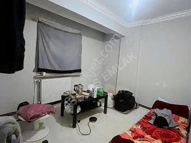Savaş Emlak'tan Satılık 2+1 Bahçe Kat Daire