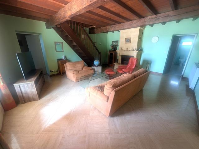 Savenès _ belle maison avec sa piscine et son grand terrain