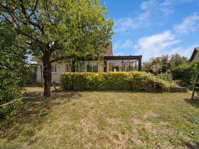 Savigny Le Sec agréable maison de 156m2 sur terrain de 752m2 avec piscine