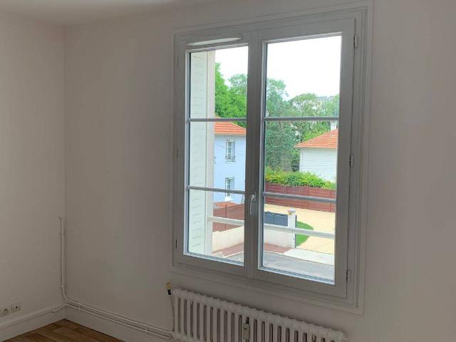 Savigny sur Orge F3/4 66m2 loyer 1186 euros, bien distribué, proche gare