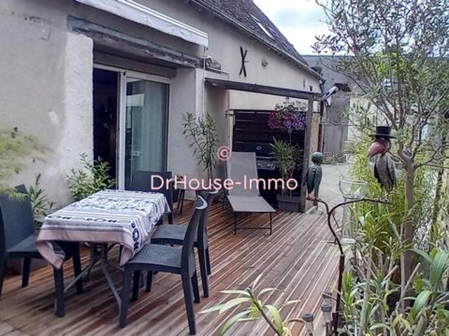 Savigné Sur Lathan: CHARMANTE MAISON DE BOURG de 122 m2 avec ses 3 CHAMBRES sur un terrain de 350 m2 environ