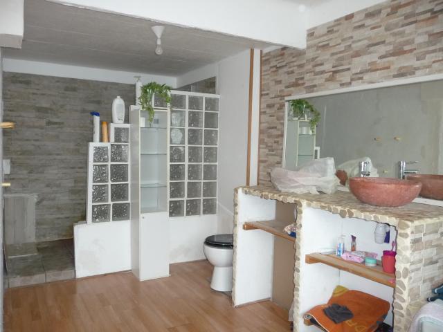 SAVIGNEUX maison de 140 m2 sur un terrain de 510 m2 proche commodités