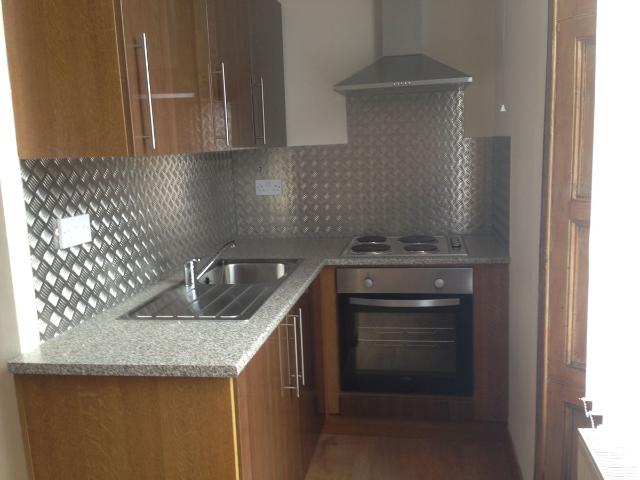 Savile Park Road, Halifax HX1, 1 bed flat to rent, £550 pcm | PrimeLocation