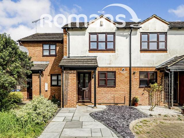 Savoy Court, Maidenhead, SL6 2 bed terraced house to rent £1,830 pcm £422 pw