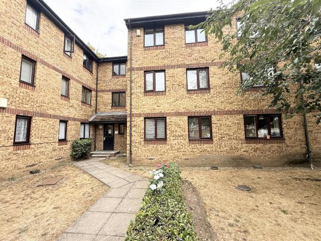 Sawyer Close, London N9, 2 bed flat to rent, £1,750 pcm | PrimeLocation
