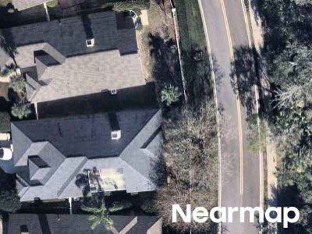 Sawgrass Dr E