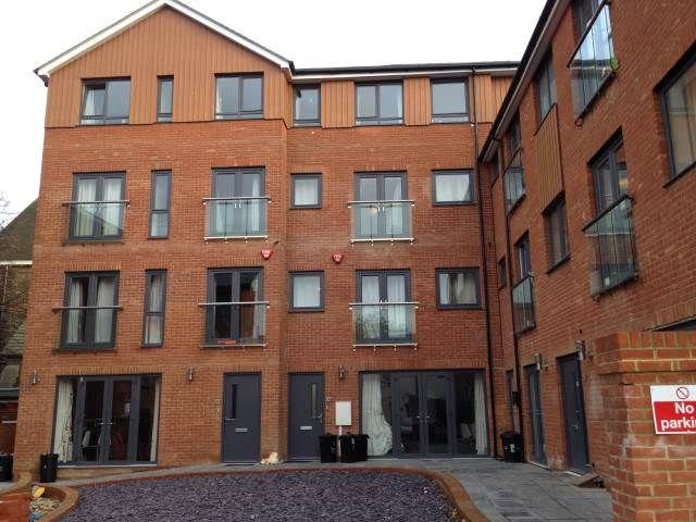 Saxton Court, Gillingham ME7, 1 bed flat to rent, £825 pcm | PrimeLocation